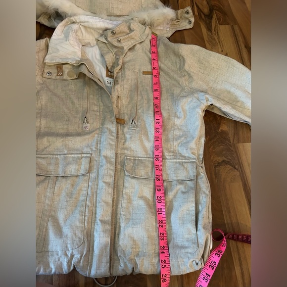 Women's Premium Ski Jacket with Faux Fur Trim - Picture 6 of 8